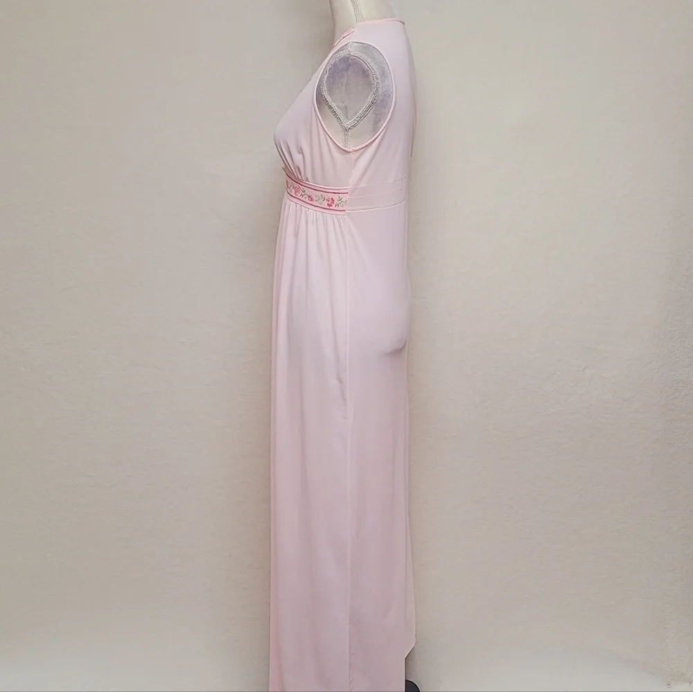 Vintage 60s Gilead Light Pink Floral Embroidered Sleeveless Nightgown Slip Dress - Picture 6 of 14